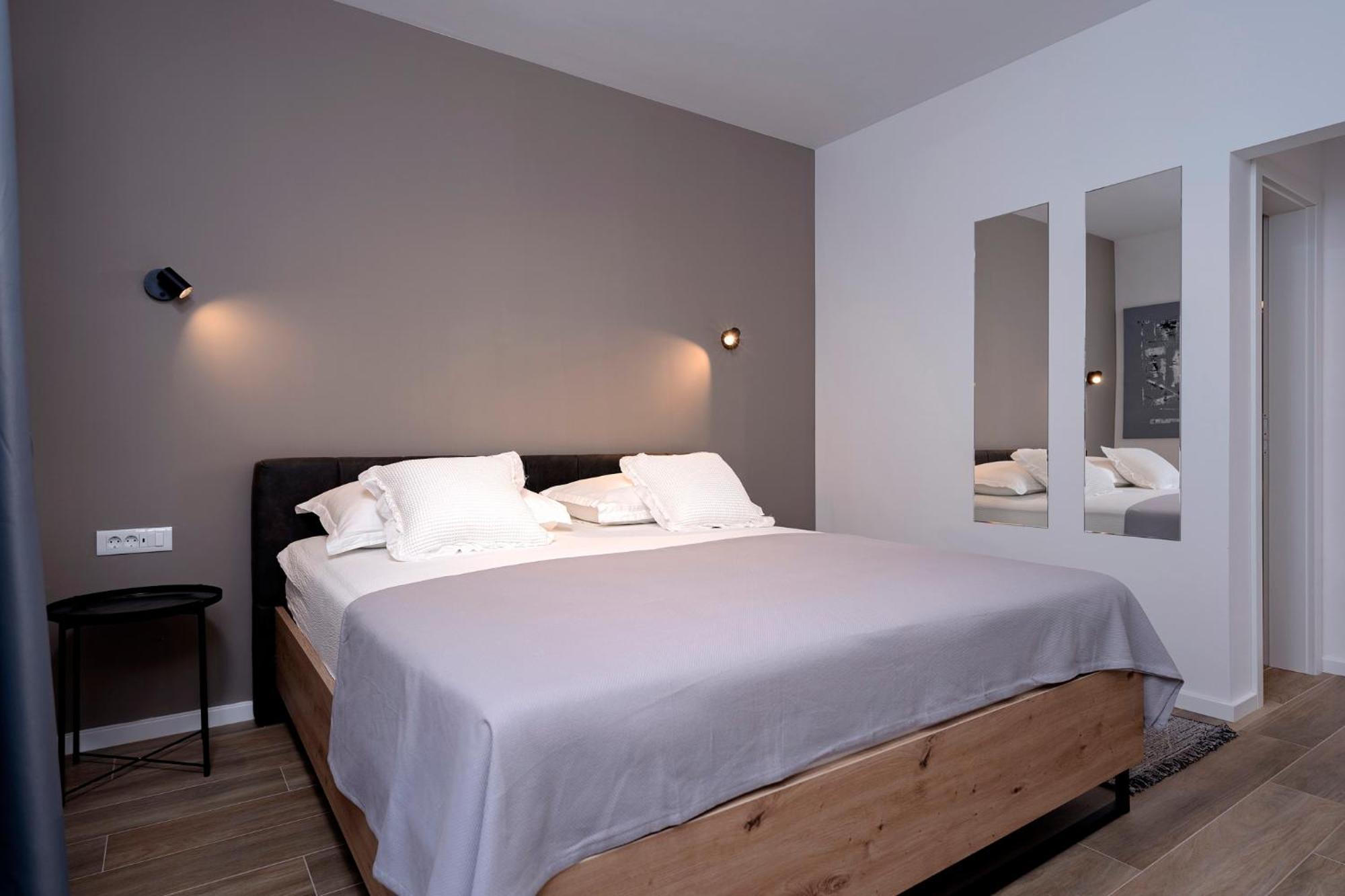 Modern, 2 Bedroom Apartment Хвар Экстерьер фото